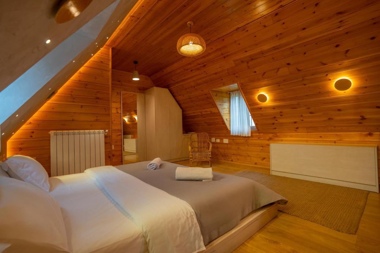 Hotel Restaurant Alpet Тети Экстерьер фото